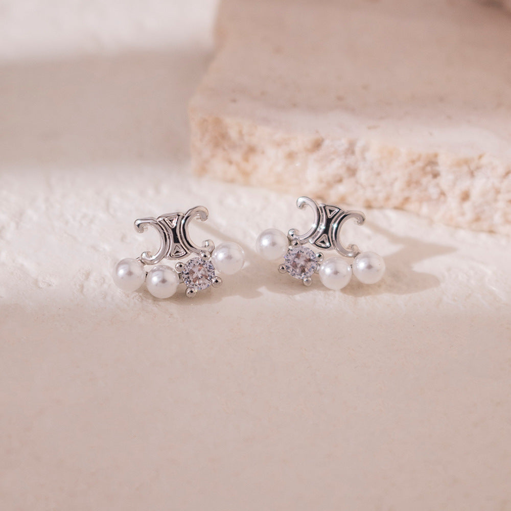 Wholesale  Pearl Earrings  Light Luxury Sweet Earrings