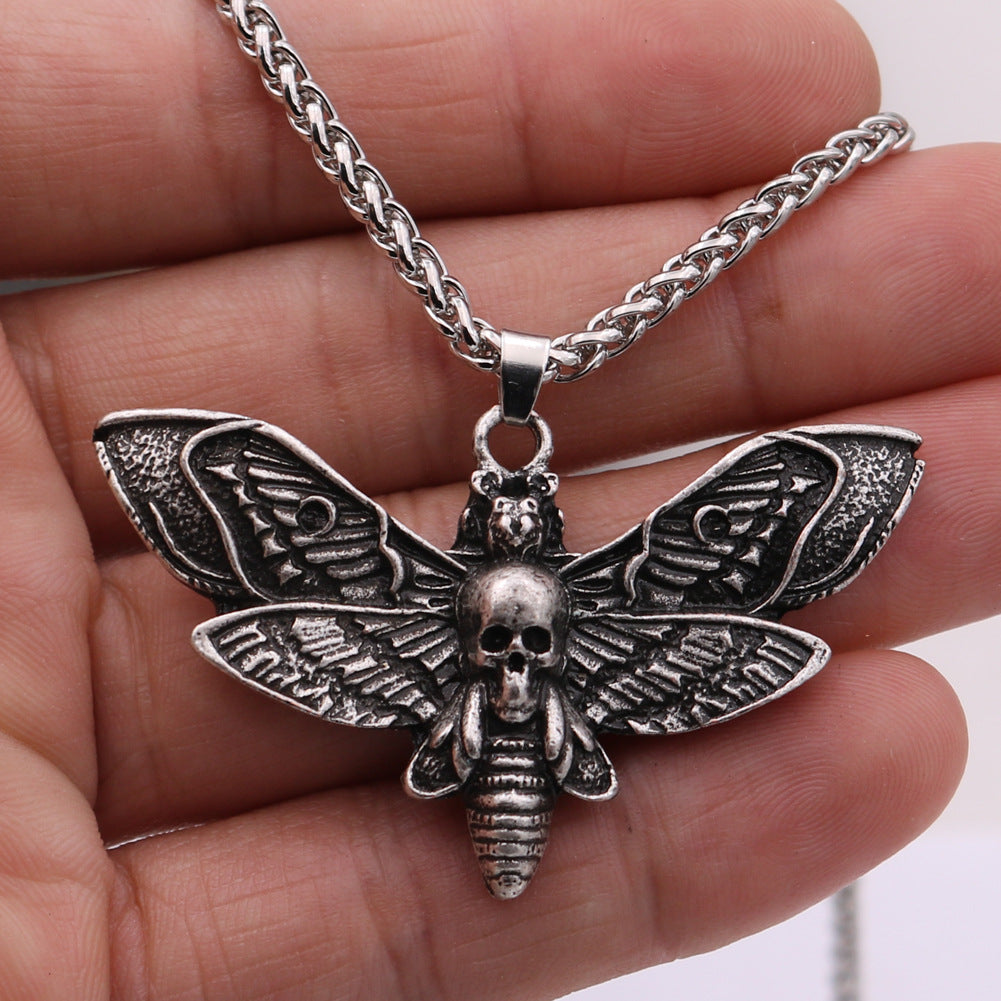 Wholesale Vintage Moth Metal Necklaces ACC-NE-Hongg005