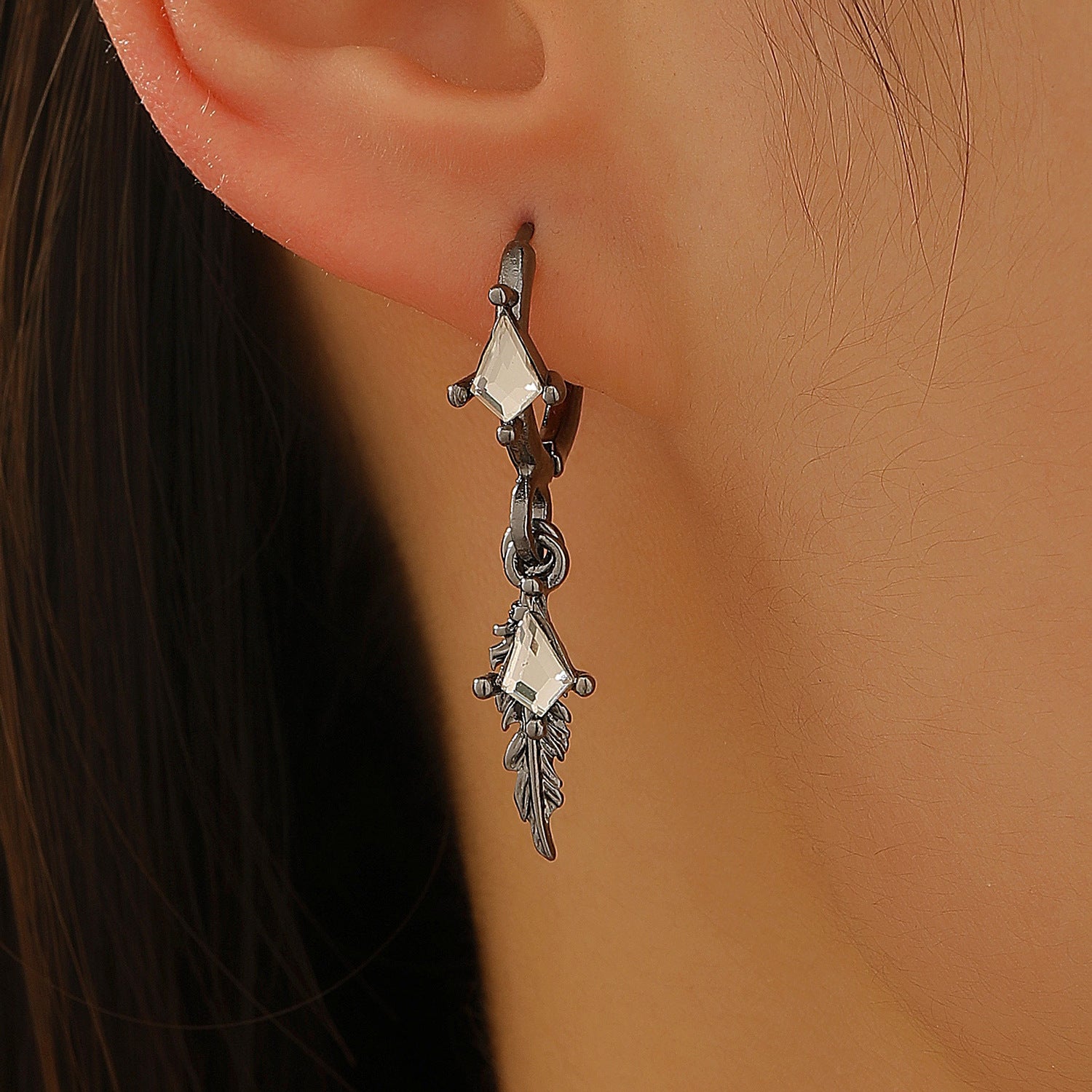 Wholesale Zinc Alloy Electroplated White Star Ear Cuff and Earring Set - Trendy Jewelry Accessory