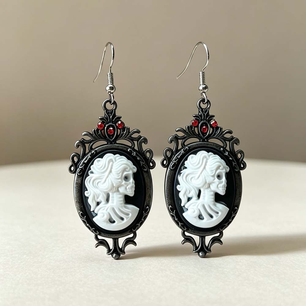 Wholesale Zinc Alloy Skull Queen Earrings Vintage Fashion Jewelry Accessory
