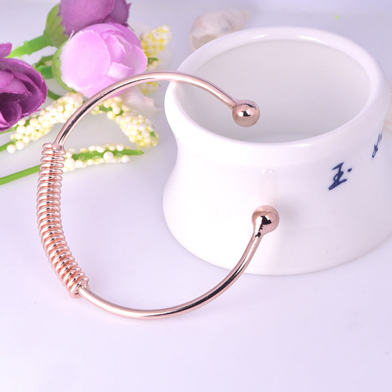 Wholesale Stylish Metal Unisex Bracelets and Bangles,  Boutique Jewelry Accessory for Everyday Wear or Gift Giving