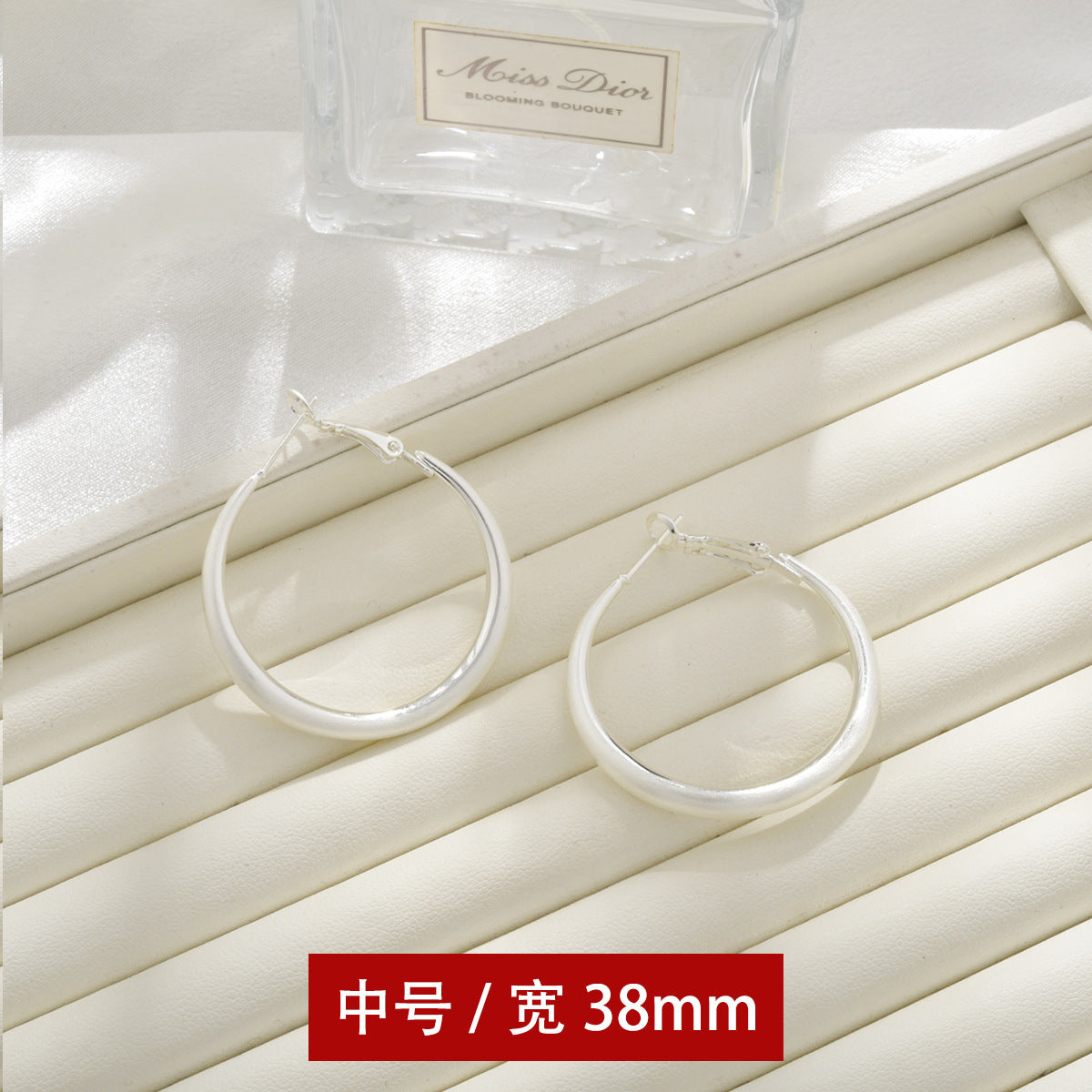 Wholesale  Exaggerated Hoop Earrings