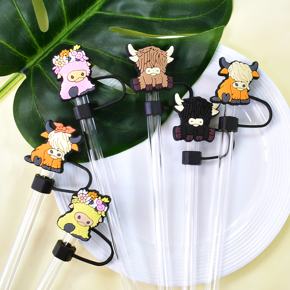 Wholesale  Random 100pcs Highland Cow Series 10mm PVC Soft Straw Tube Cap
