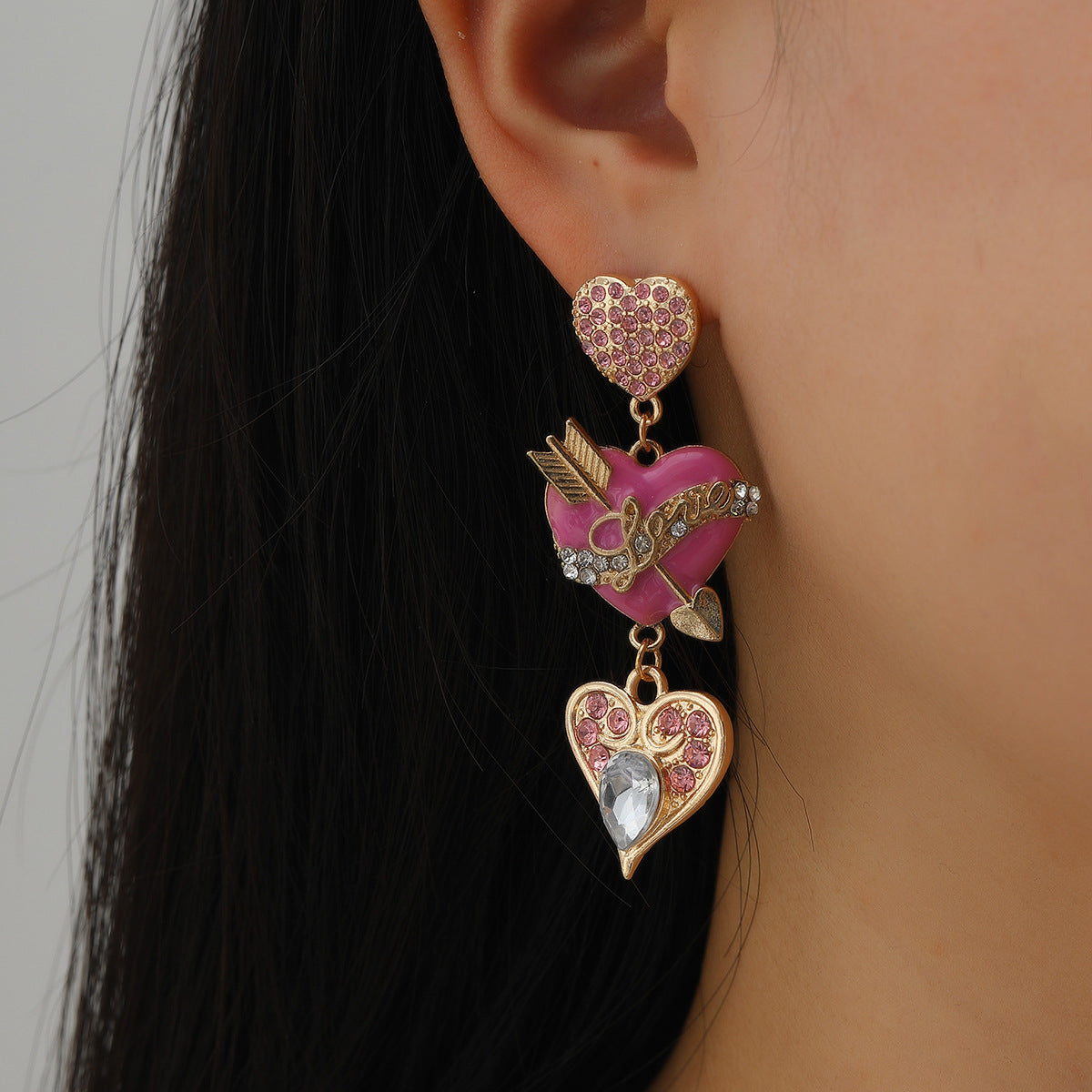 Wholesale Alloy Oil Dripping Diamond Love Earrings Pink Heart-shaped Earrings