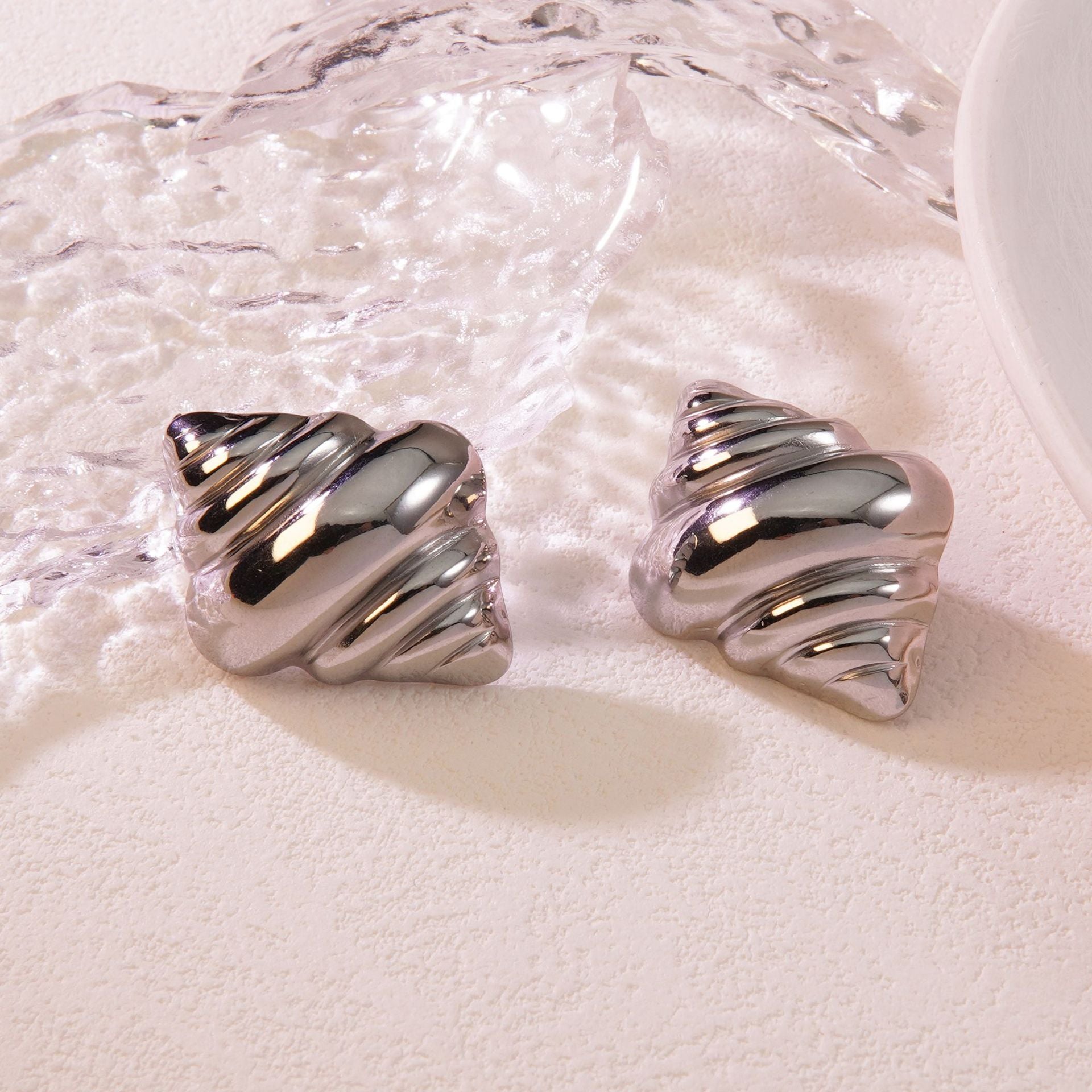 Wholesale Stainless Steel Ice Cream Shape High Light Cow Horn Stud Earrings