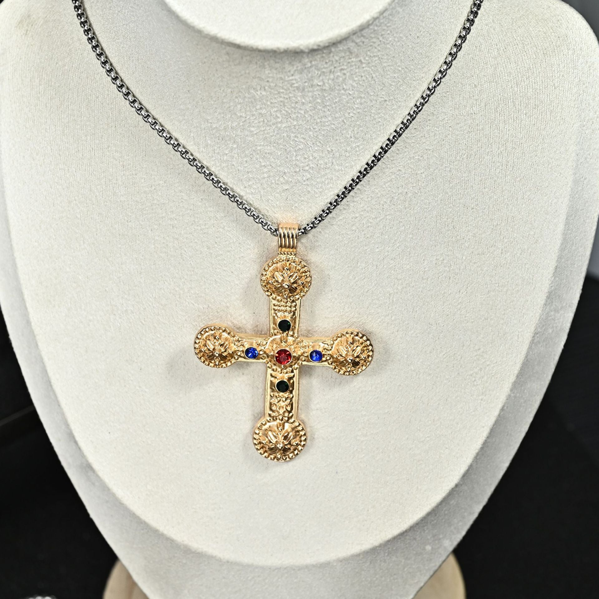 Wholesale Retro Vintage Cross Pendant Necklace For Men Stainless Steel Long Chain Chic Fashion Jewelry Accessory Gift