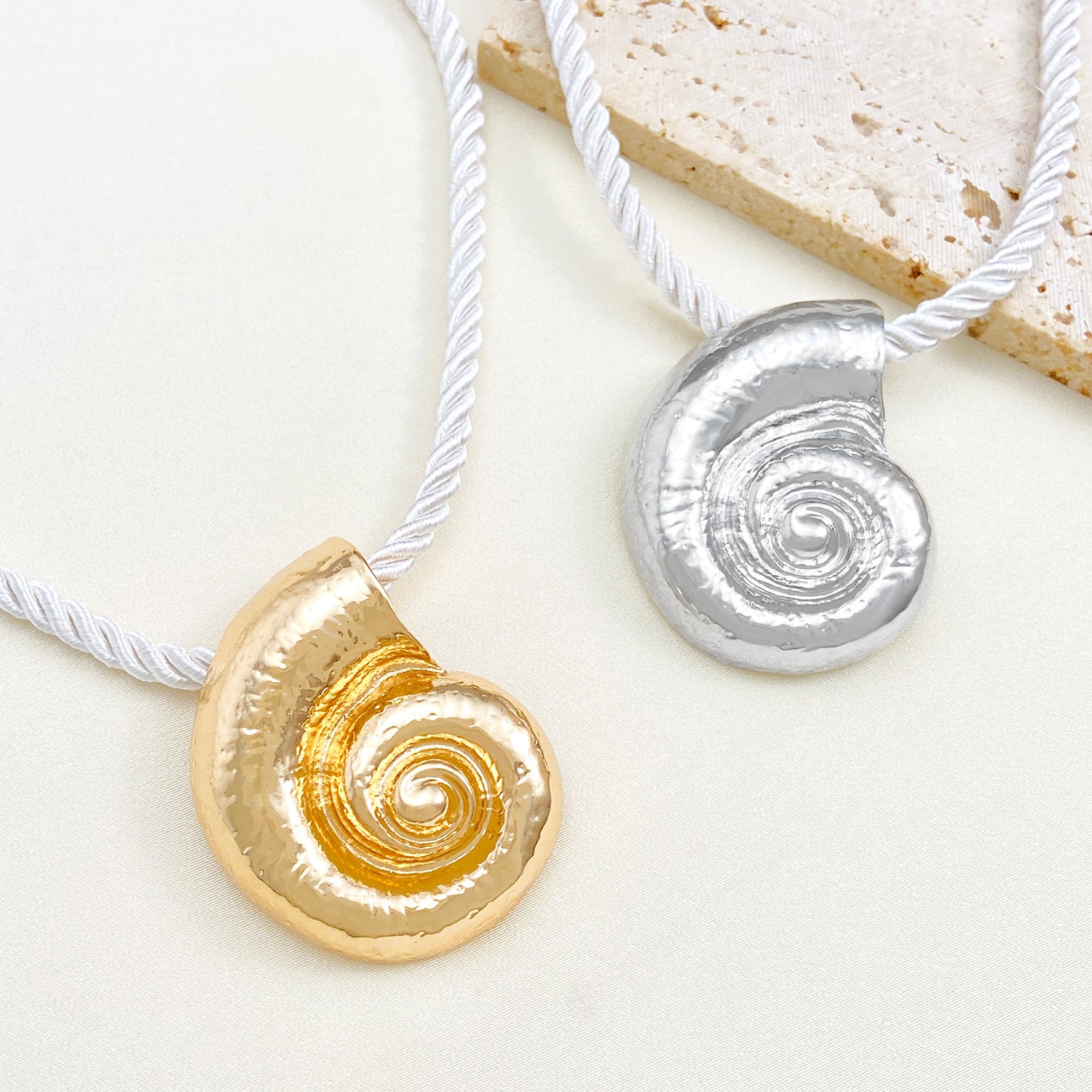 Wholesale Retro Beach Holiday Style Conch Necklace Alloy Necklaces ACC-NE-MY012