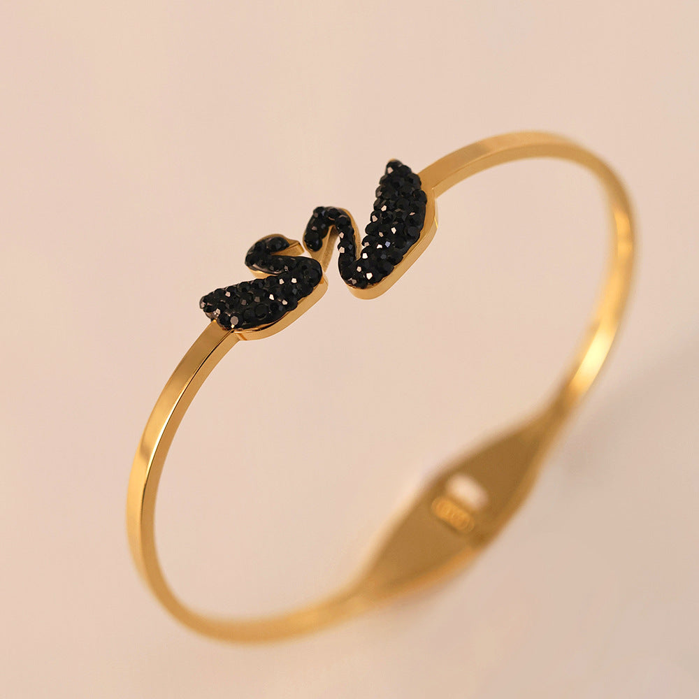Wholesale Europe and the United States cross-border wholesale four-leaf clover women' s high-grade female non-fading jewelry gold plated swan titanium steel bracelet ACCVIP