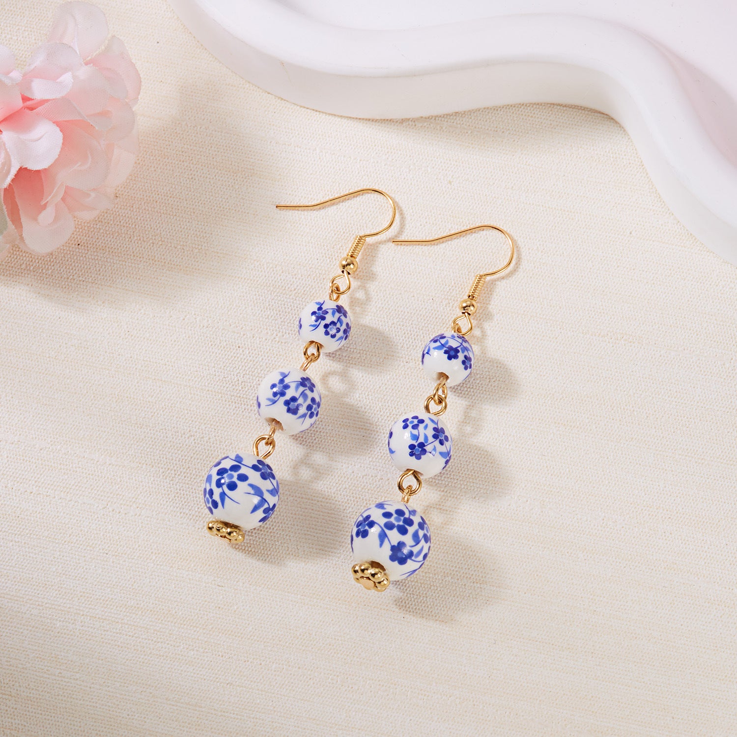 Wholesale Chinese style floral blue and white porcelain bow earrings