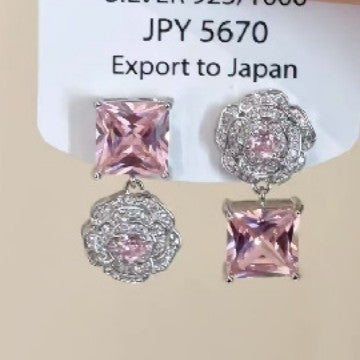 Wholesale Light Luxury Pink Square Zircon Flower Bracelet