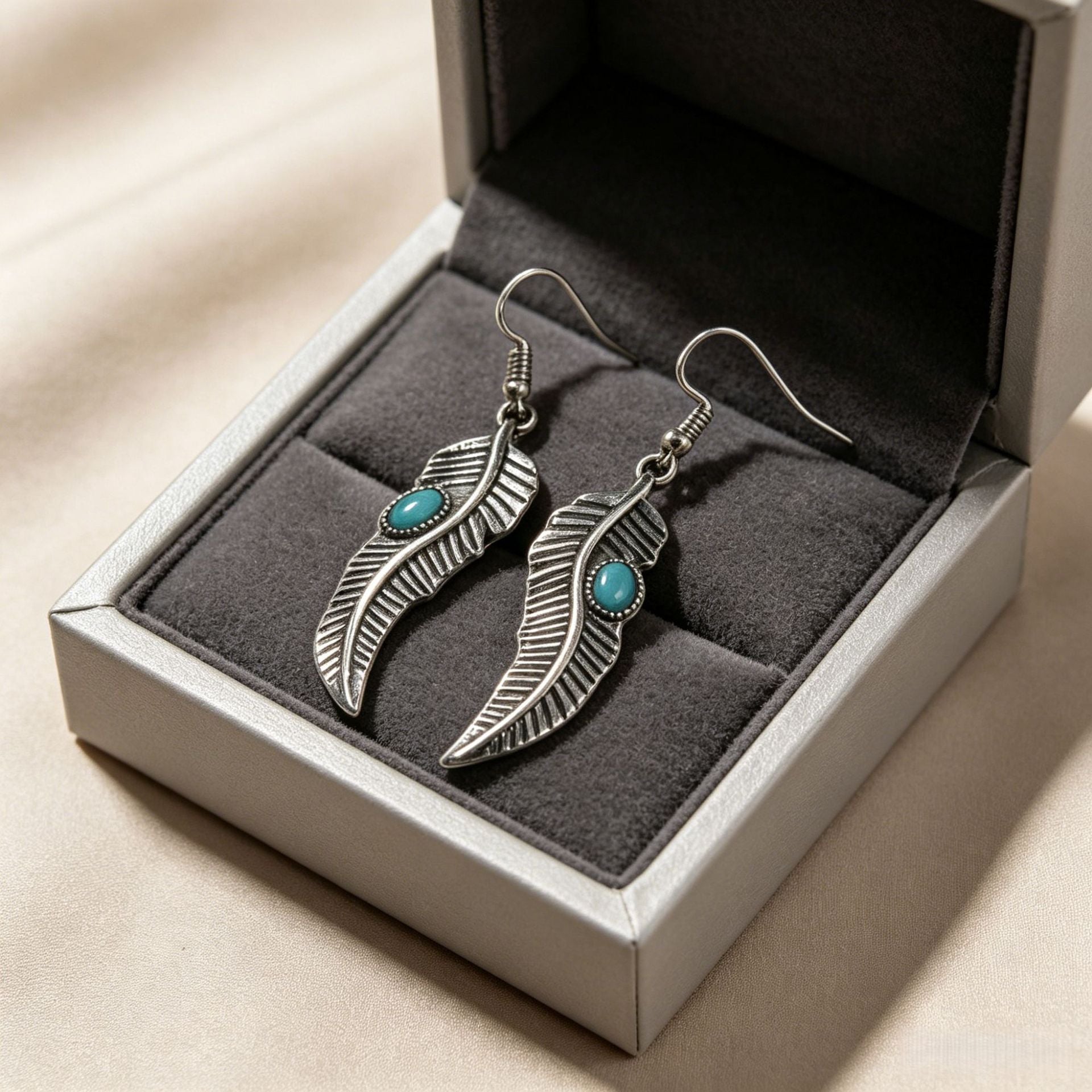 Wholesale Bohemian Retro Feather Earrings with Turquoise Inlays Fashion Accessory for Everyday Gift