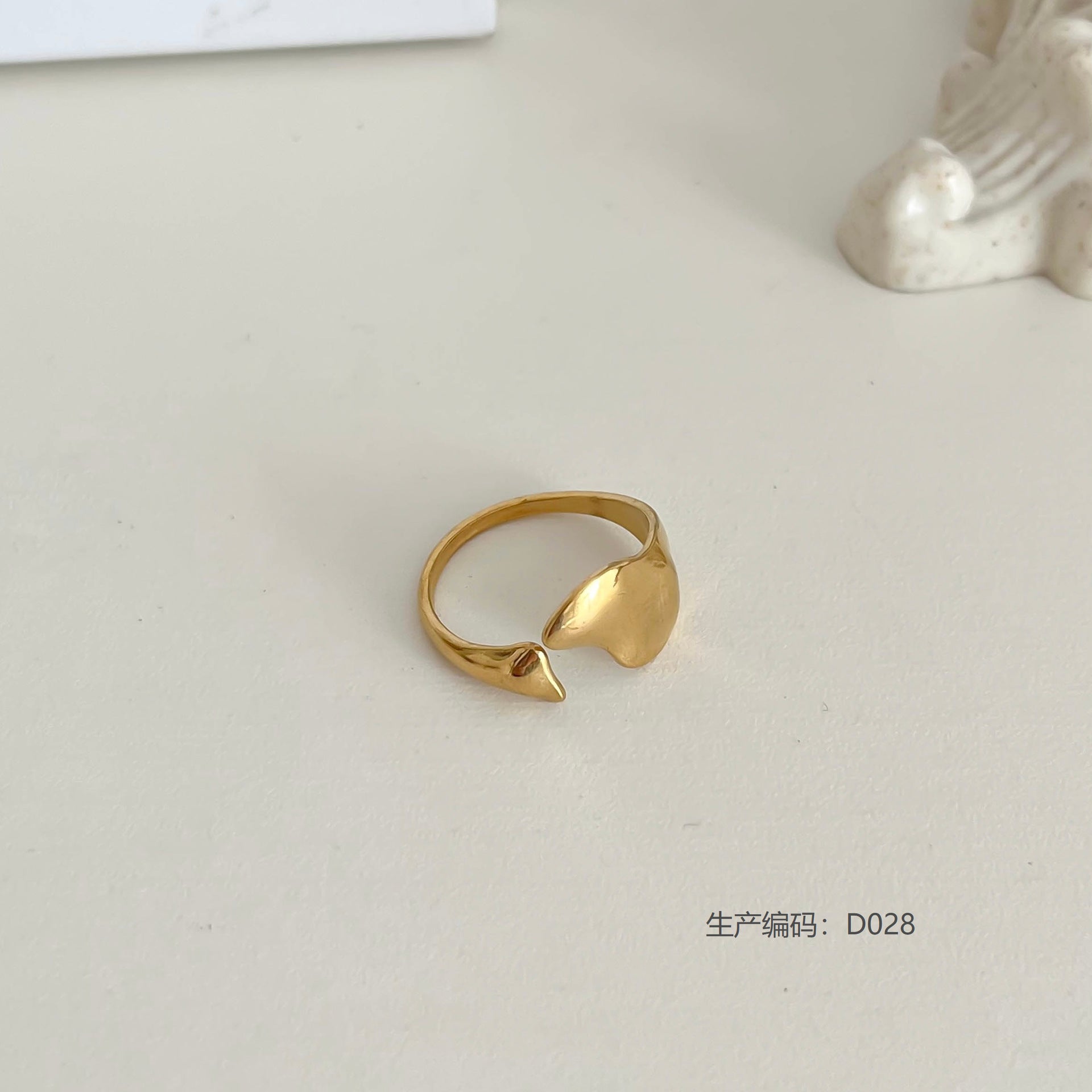 Wholesale Geometric Stainless Steel Ring,  Electroplated,  Boutique Resale Jewelry Accessory