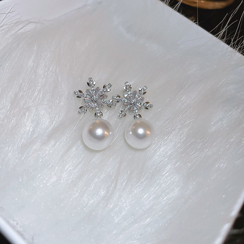 Wholesale electroplated silver needle zircon pearl flower heart earrings