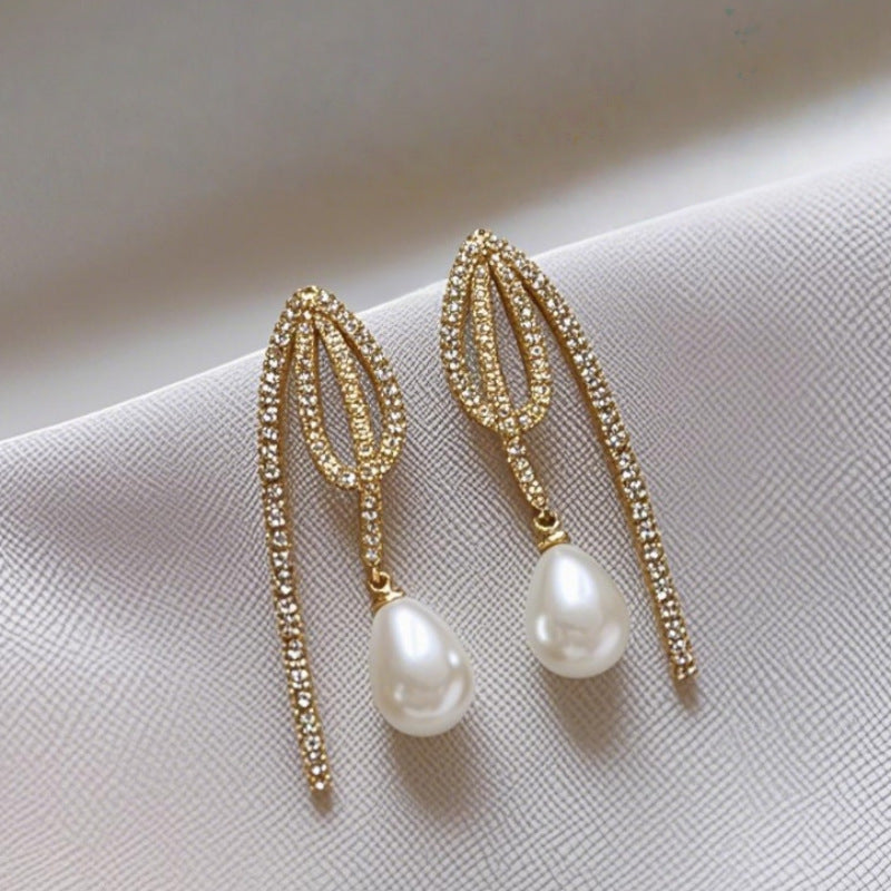Wholesale  Diamond-Encrusted Water Drop Pearl Earrings