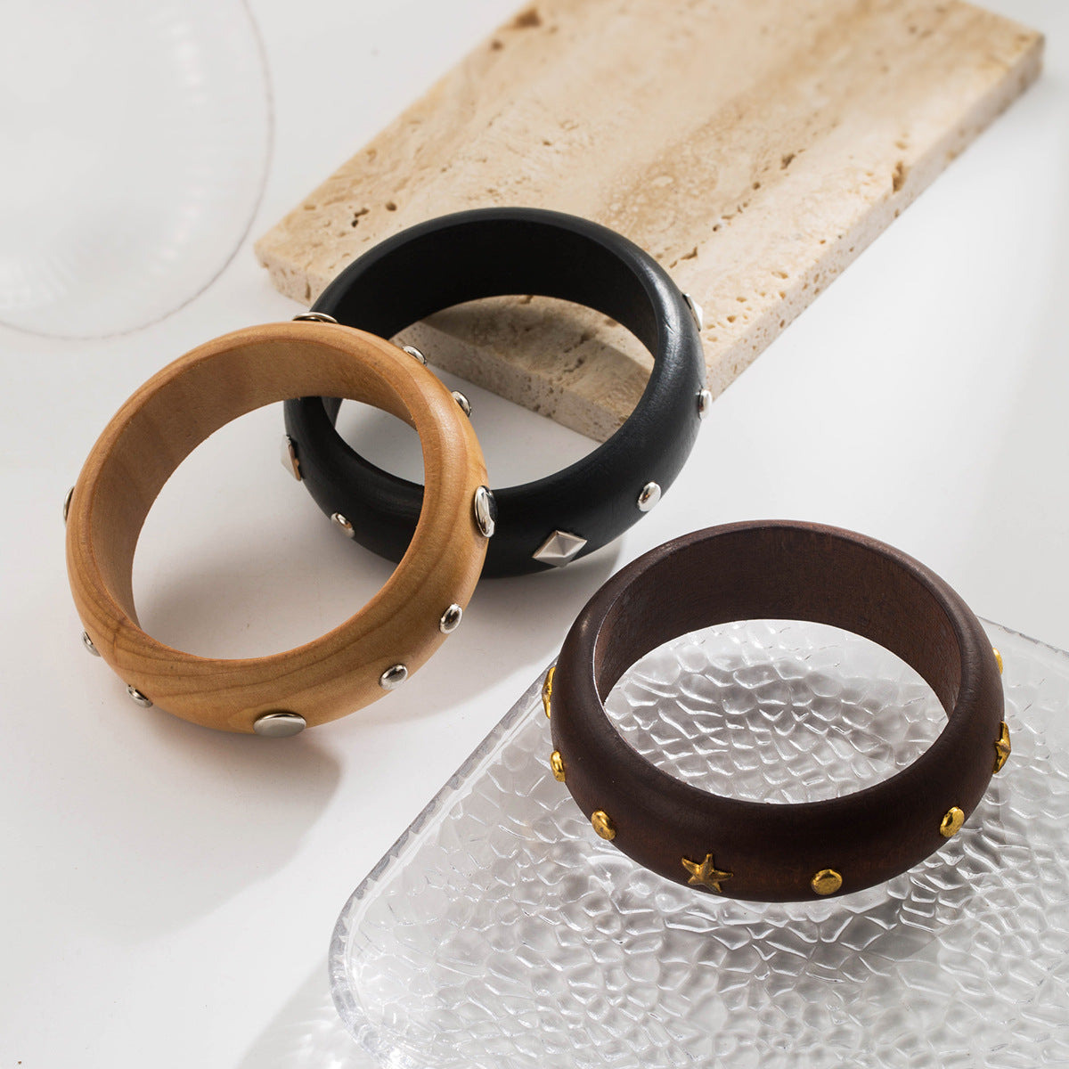 Braccialetto di temperamento semplice del braccialetto di legno del rivetto della stella di cinque punte retro all'ingrosso