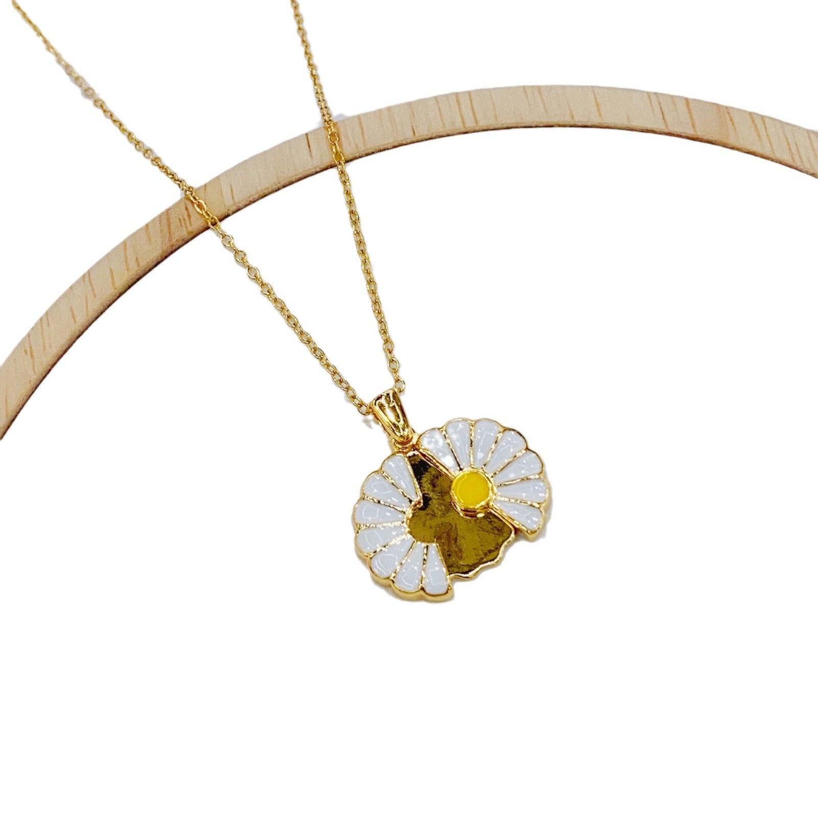 Wholesale Oil Drop Daisy Love Wings Creative Open Pendant Necklace