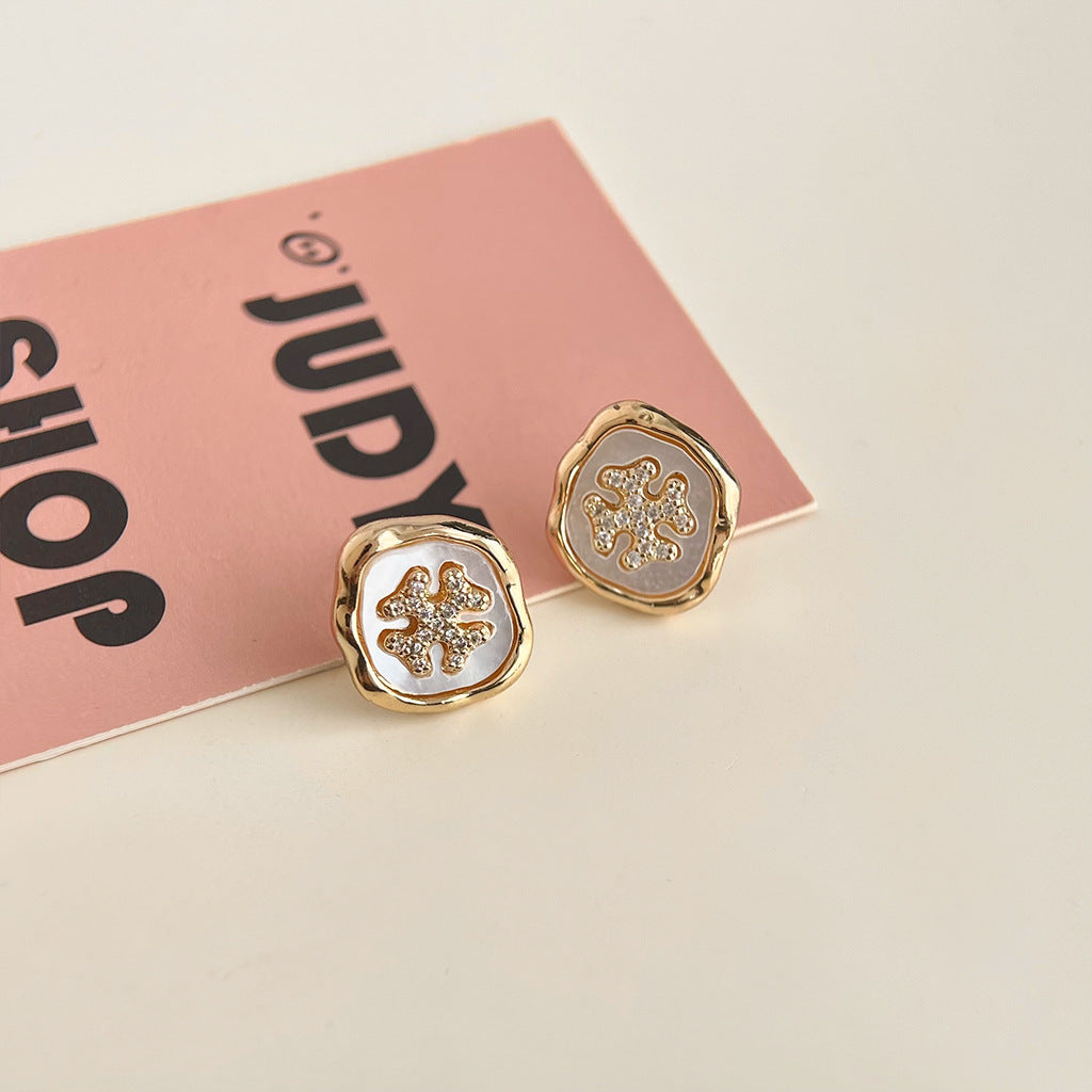 Wholesale Hand-made natural fritillary earrings