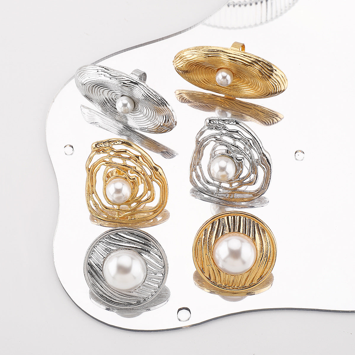 Wholesale exaggerated metal style design imitation pearl ring open mouth ring