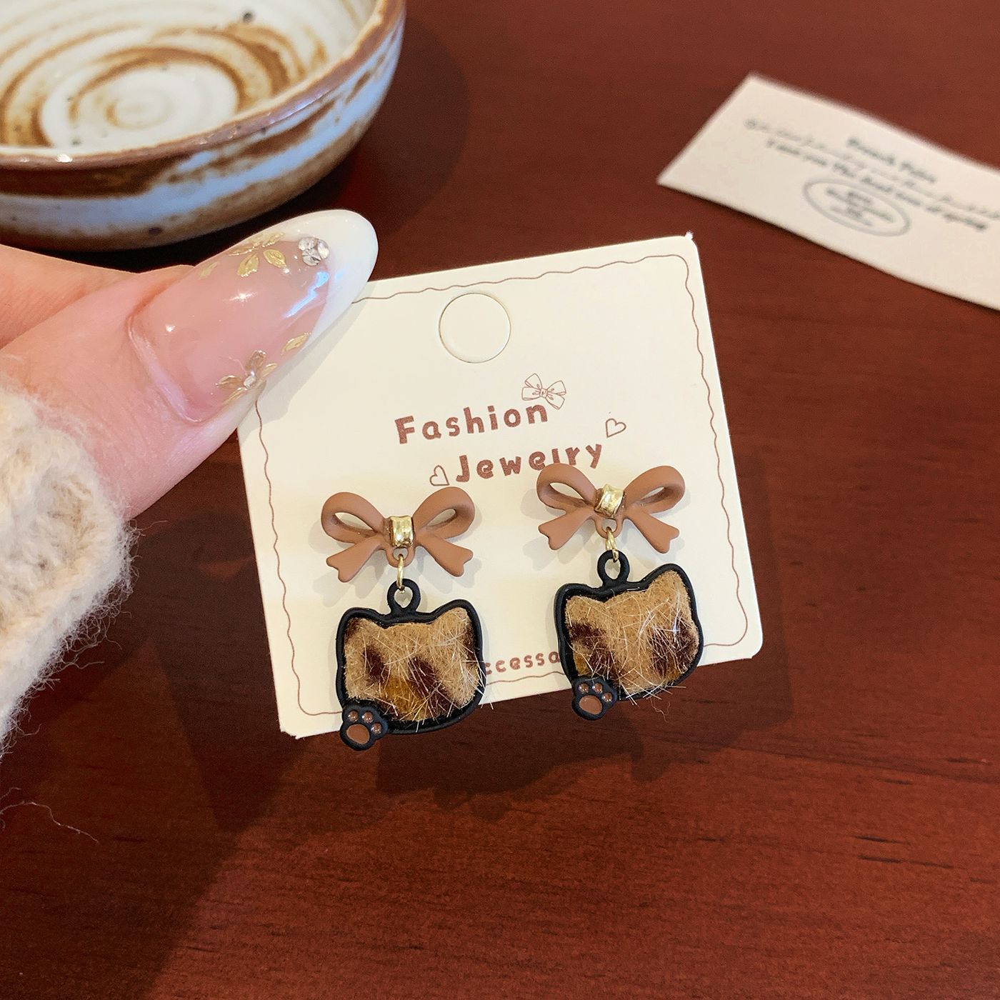 Wholesale Cute cat earrings with bows and cartoon silver needles  love Maillard earrings