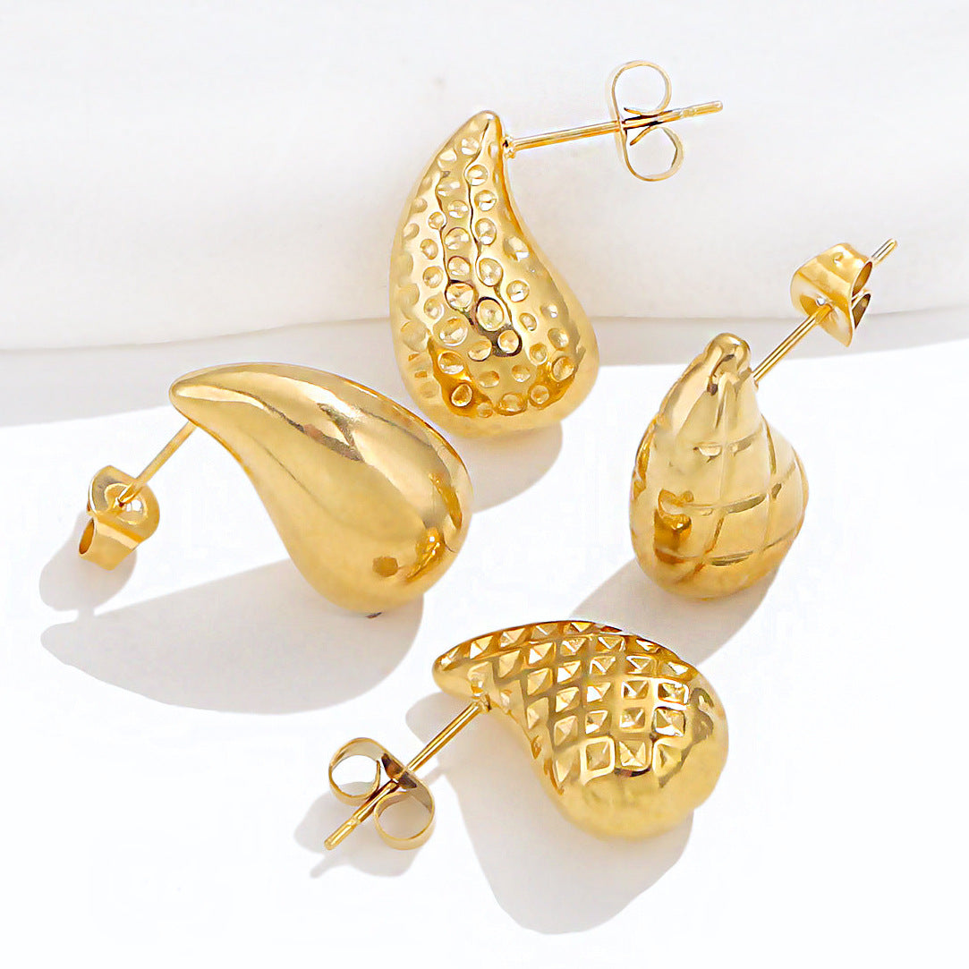 Wholesale 20PCS Titanium steel electroplated 18K gold hammer pattern earrings