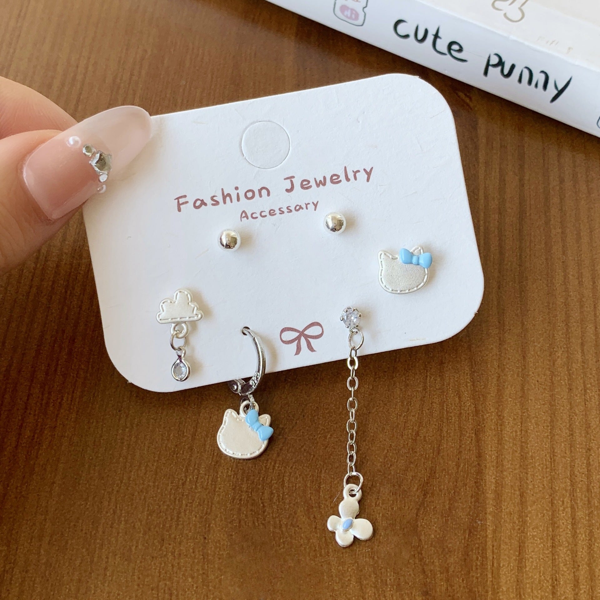 Wholesale Silver Cat Fishing Earrings Silver Needle,   Cartoon Oil Drop Puppy Design Stud Earrings