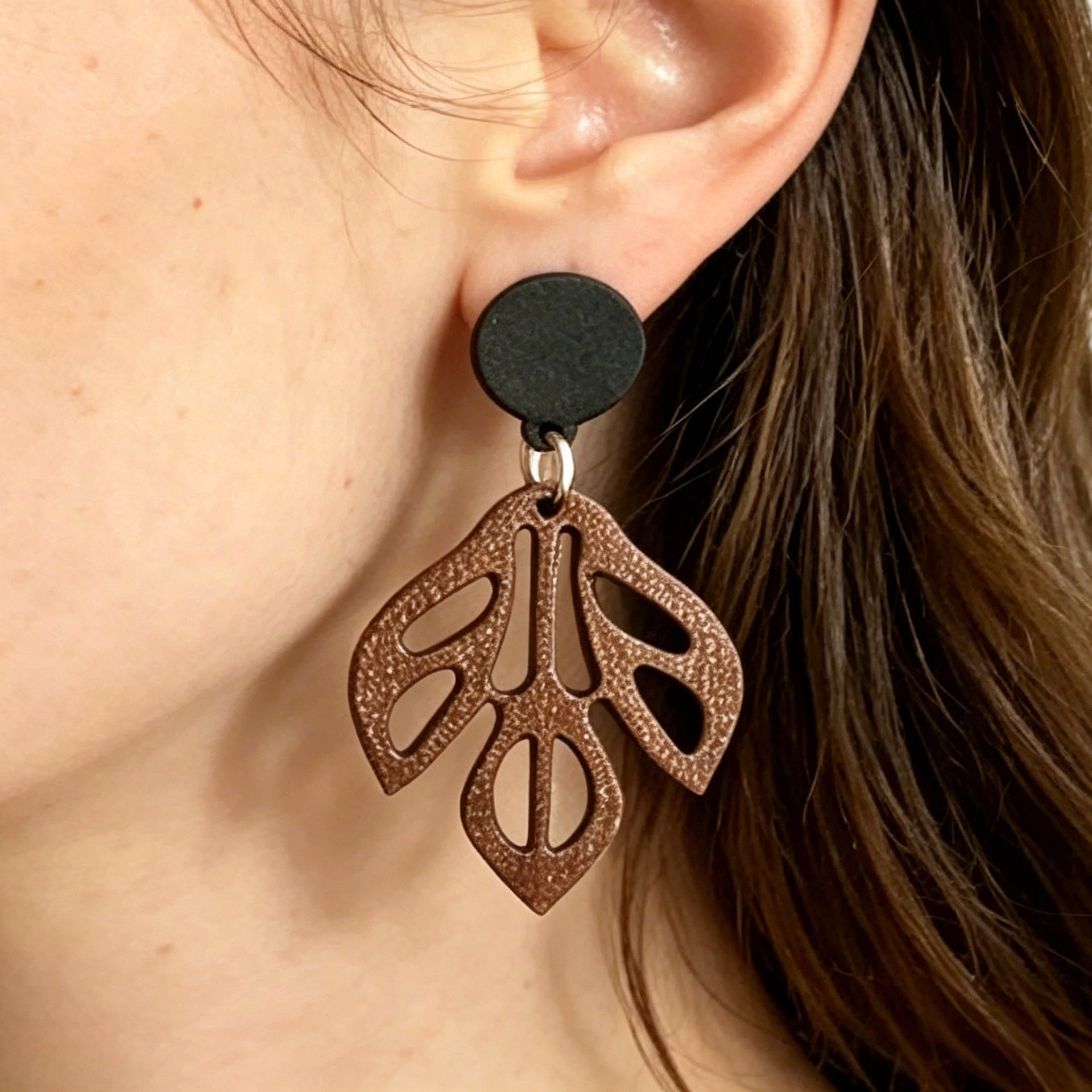 Wholesale Vintage Style Hollow Leaf Wooden Earrings in Black and Brown,  Trendy Jewelry Accessory for Everyday Wear