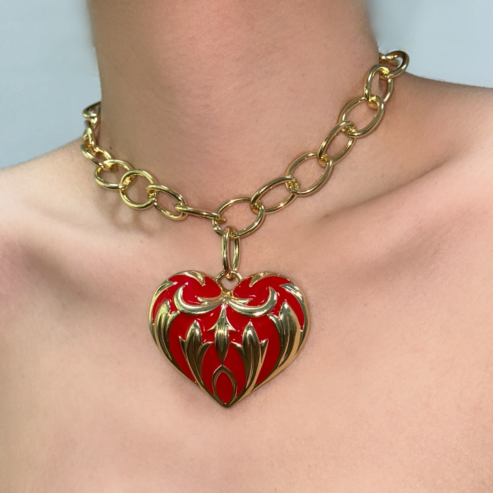 Wholesale Golden Tiger Texture Love Pendant Necklace