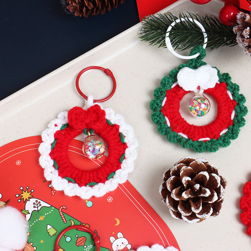 Wholesale Christmas garland keychain pendant wool hand-crocheted  Keychains Accessories