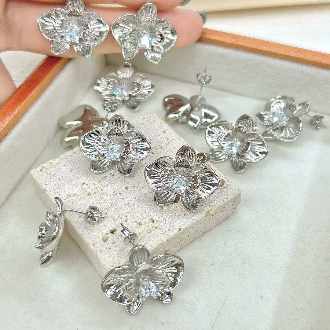 Wholesale exaggerated floral earrings