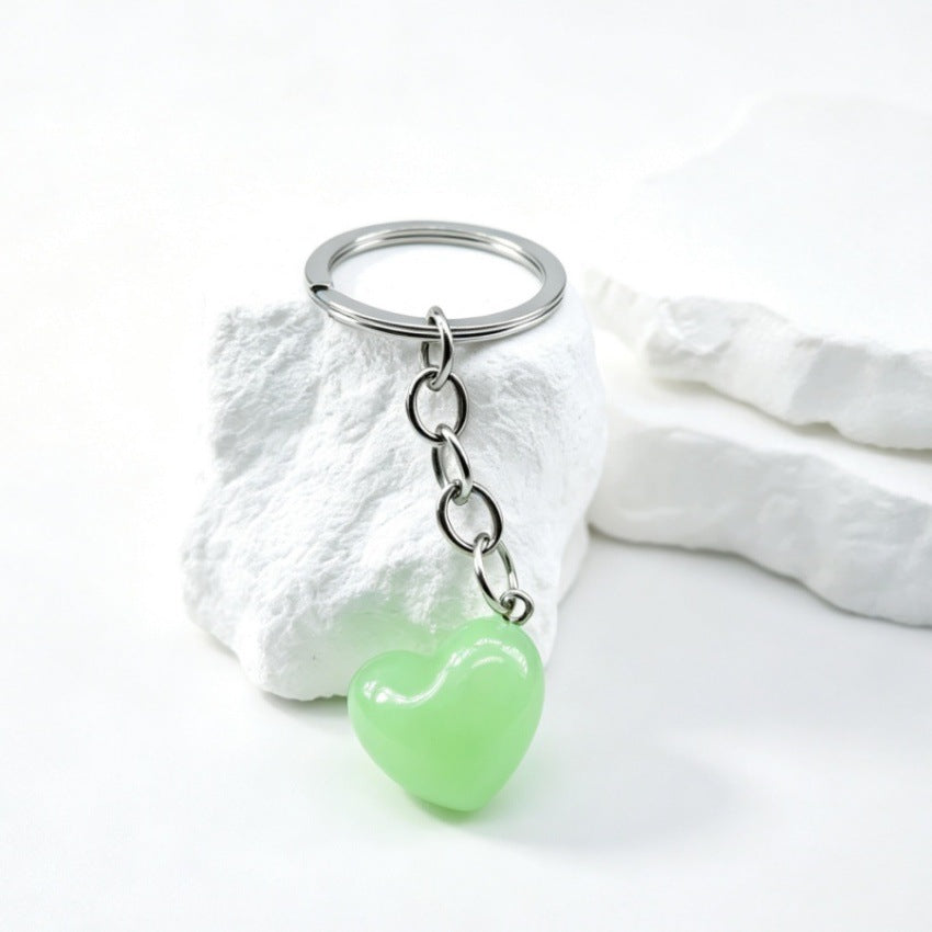Wholesale Resin Luminous Heart Keychain Fashionable Bag Charm For Handbags And Keys Decorative Gift For Wedding Party Boutique Resale