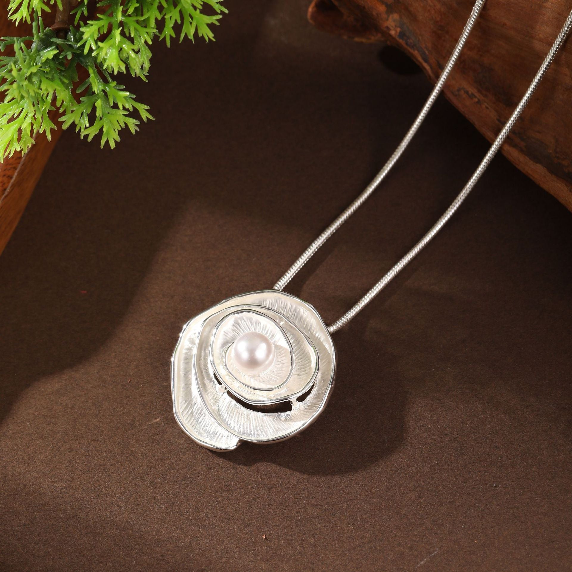 Wholesale  Rose Flower Necklace Colorful Painted Pearl Jewelry Accessory