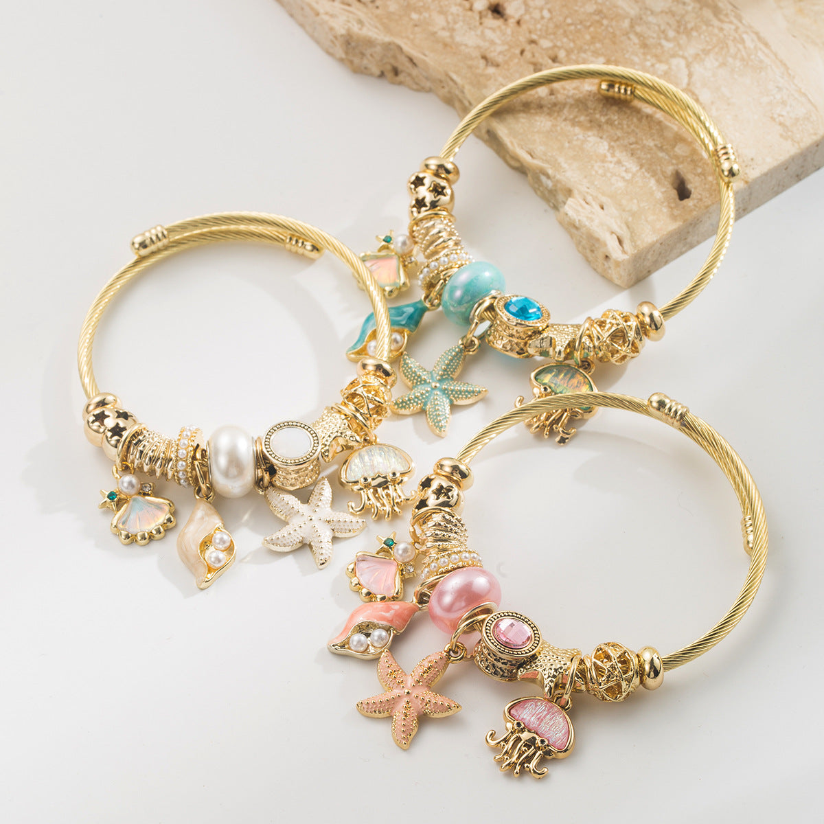 Wholesale Ocean Themed Alloy Charm Bracelet Pink Zircon Starfish Jellyfish Design Jewelry Gift For Women