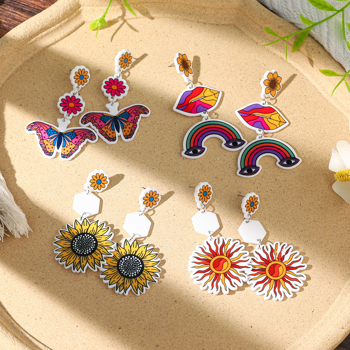 Wholesale Brilliant painted acrylic  butterfly contrast color earrings