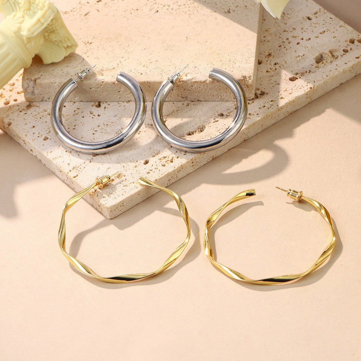 Wholesale  Geometric Heart Shaped Earrings