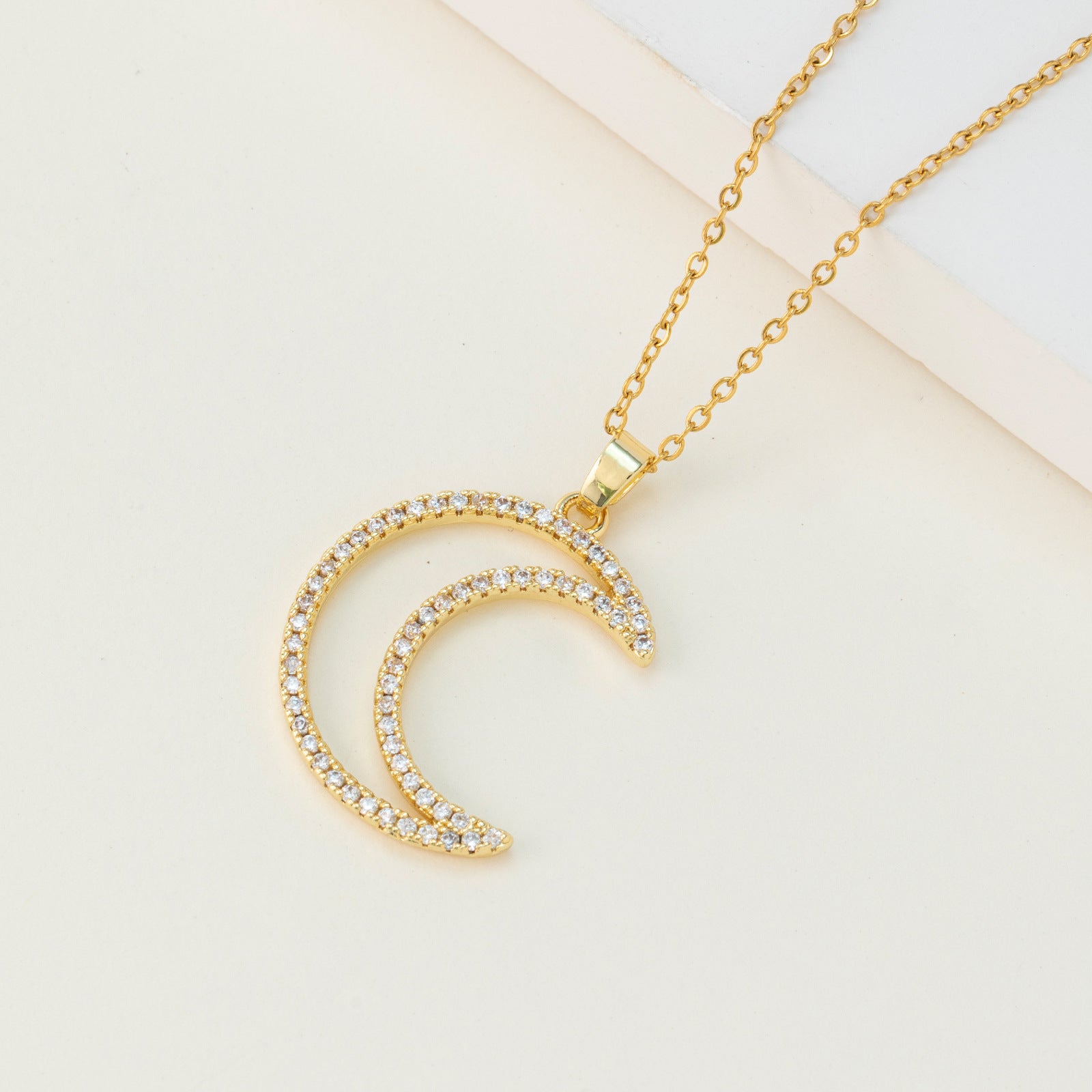 Wholesale diamond moon hollow light luxury clavicle necklace