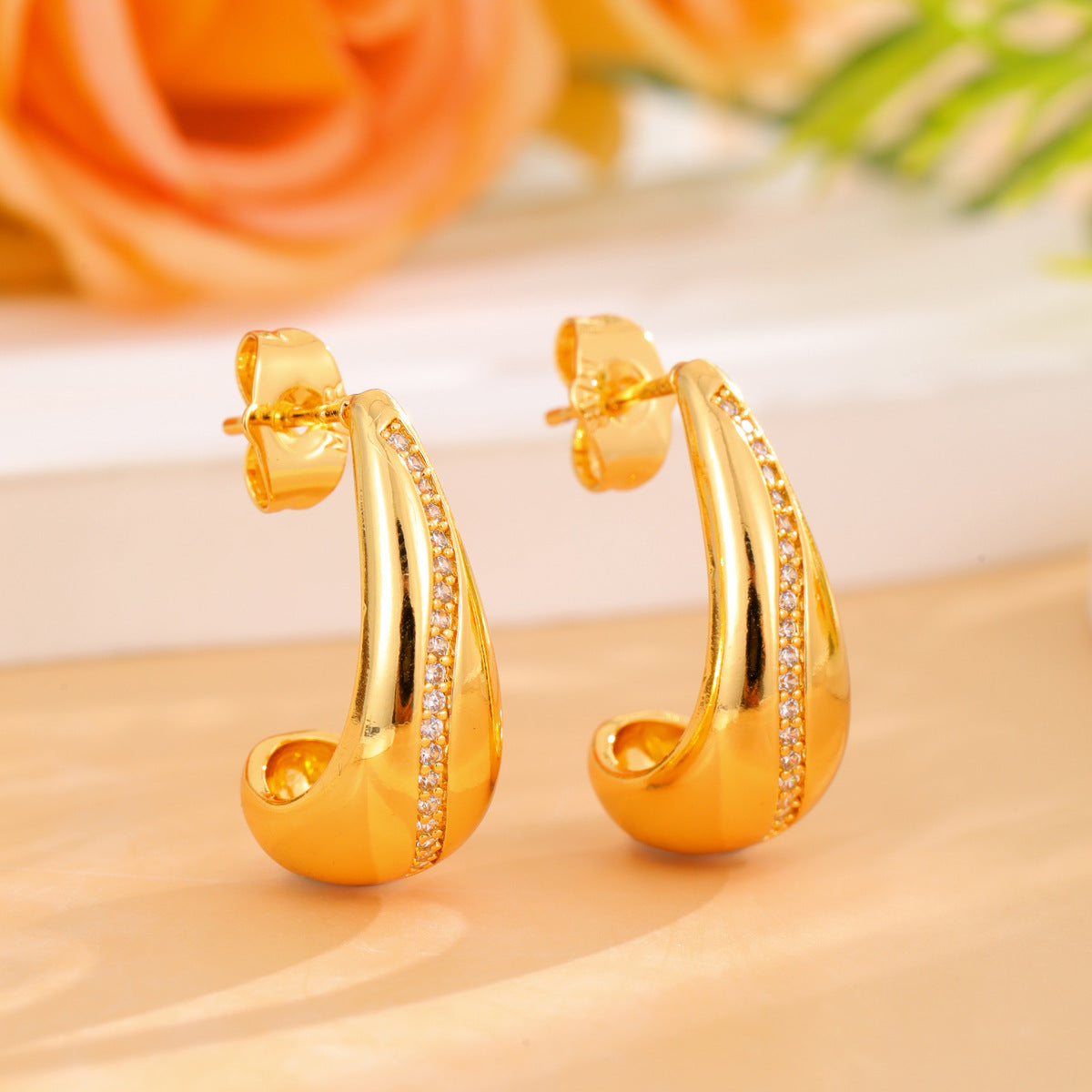 Wholesale Stainless Steel Water Drop Gold Plating Light Luxury Earrings