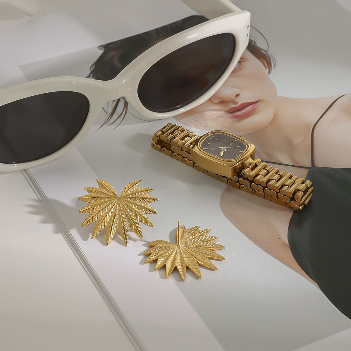 Wholesale 18k stainless steel  light luxury  earrings