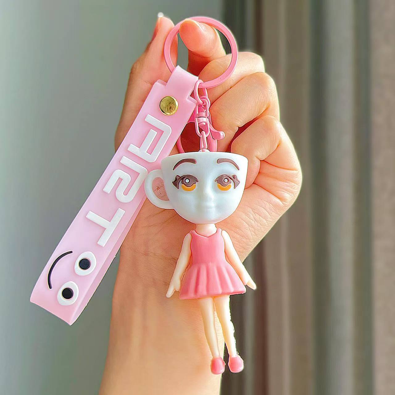 Wholesale Shanhaijing Keychain Gum Stick Shark Marine Life Hanging Silicone Frog Hanging Keychains