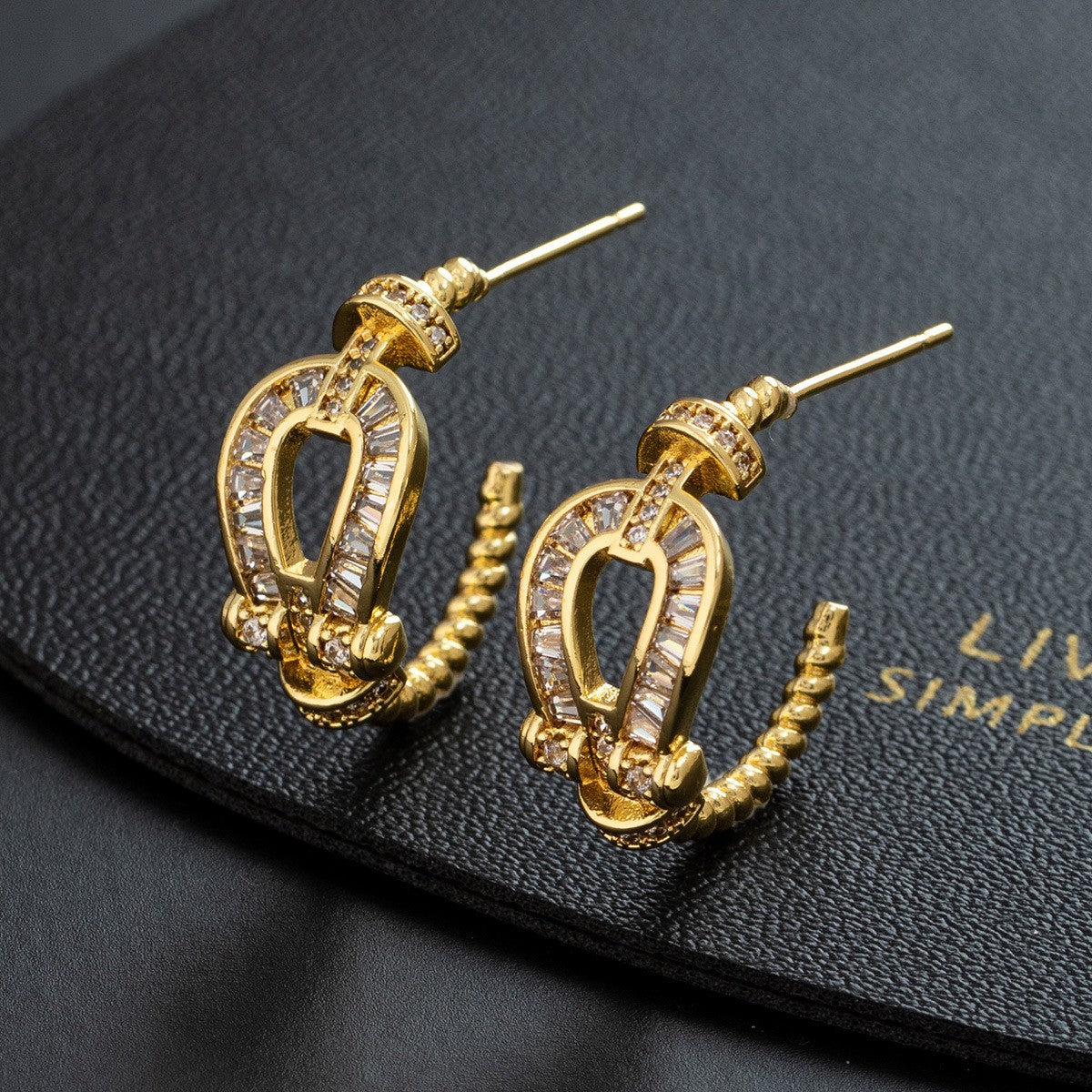 Wholesale Gold Plated Zircon Letter Ear Cuffs For Women Trendy Geometric Shape Chic Everyday Jewelry Accessory Boutique Resale Gift