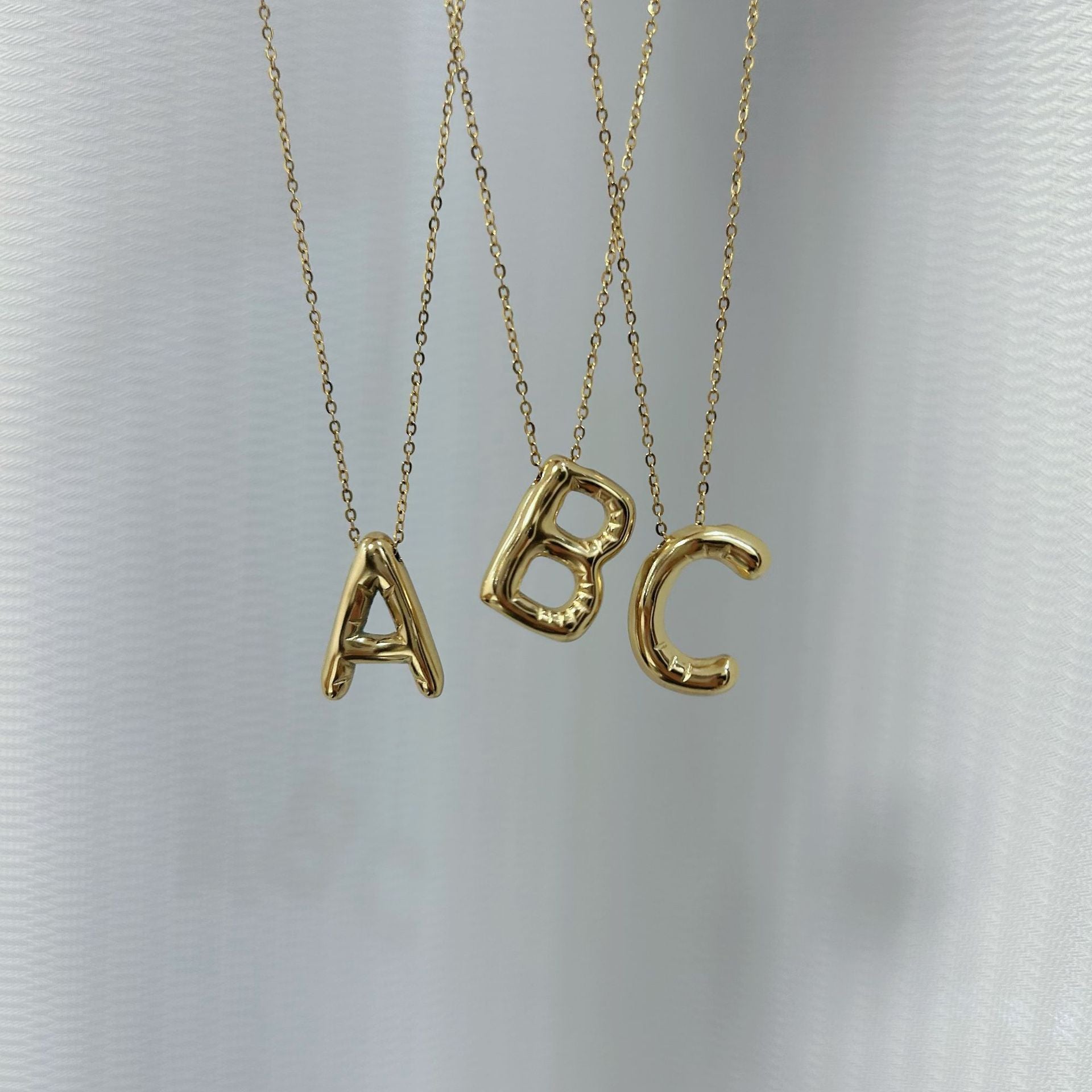 Wholesale  high-grade clavicle chain birthday balloon smooth 26 letters stainless steel necklace