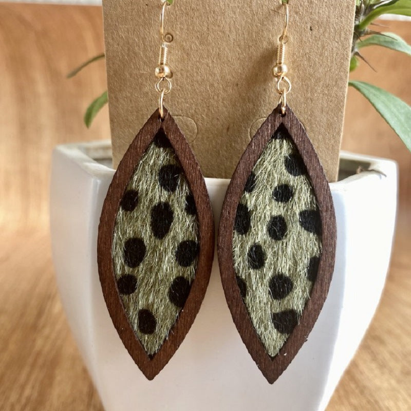 Wholesale 2 pairs/ pack Leather printed leopard pattern earrings