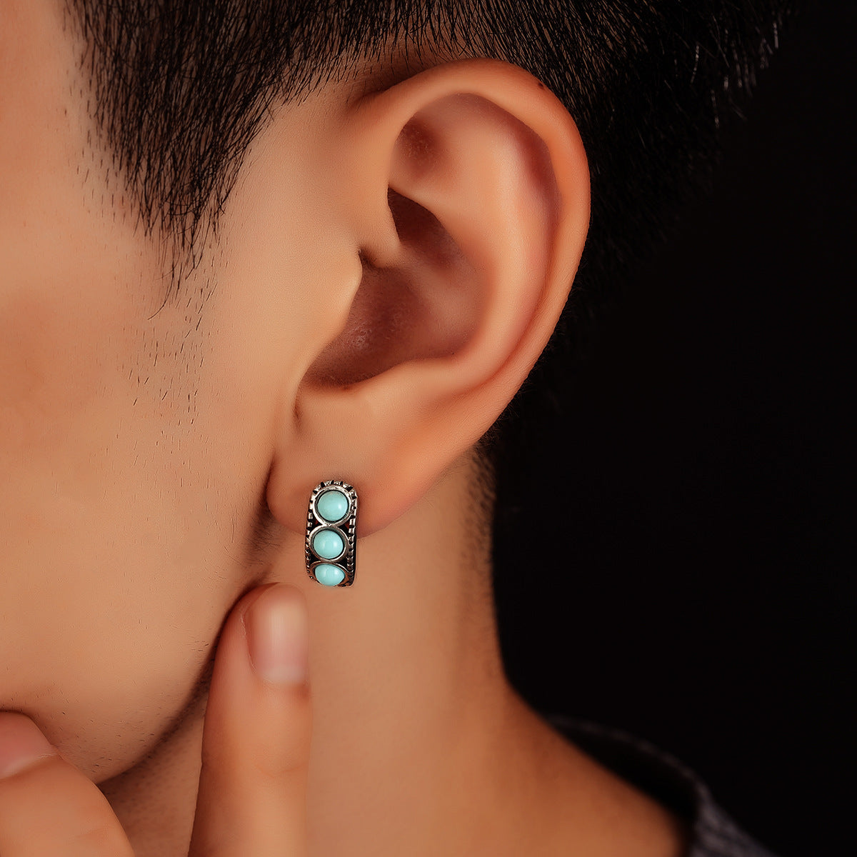 Wholesale Stylish Inlaid Imitation Turquoise Earrings Vintage Ethnic Style Copper Electroplated Jewelry Accessory for Men