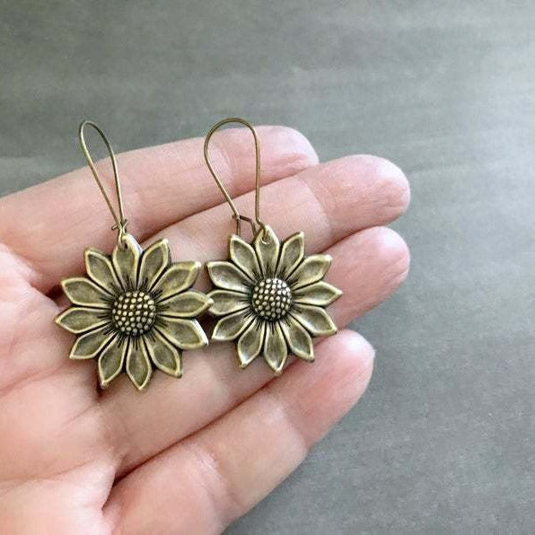 Wholesale Retro Ancient Silver Sunflower Earrings - Trendy Literary Design Fashion Jewelry Accessory Gift for Resale