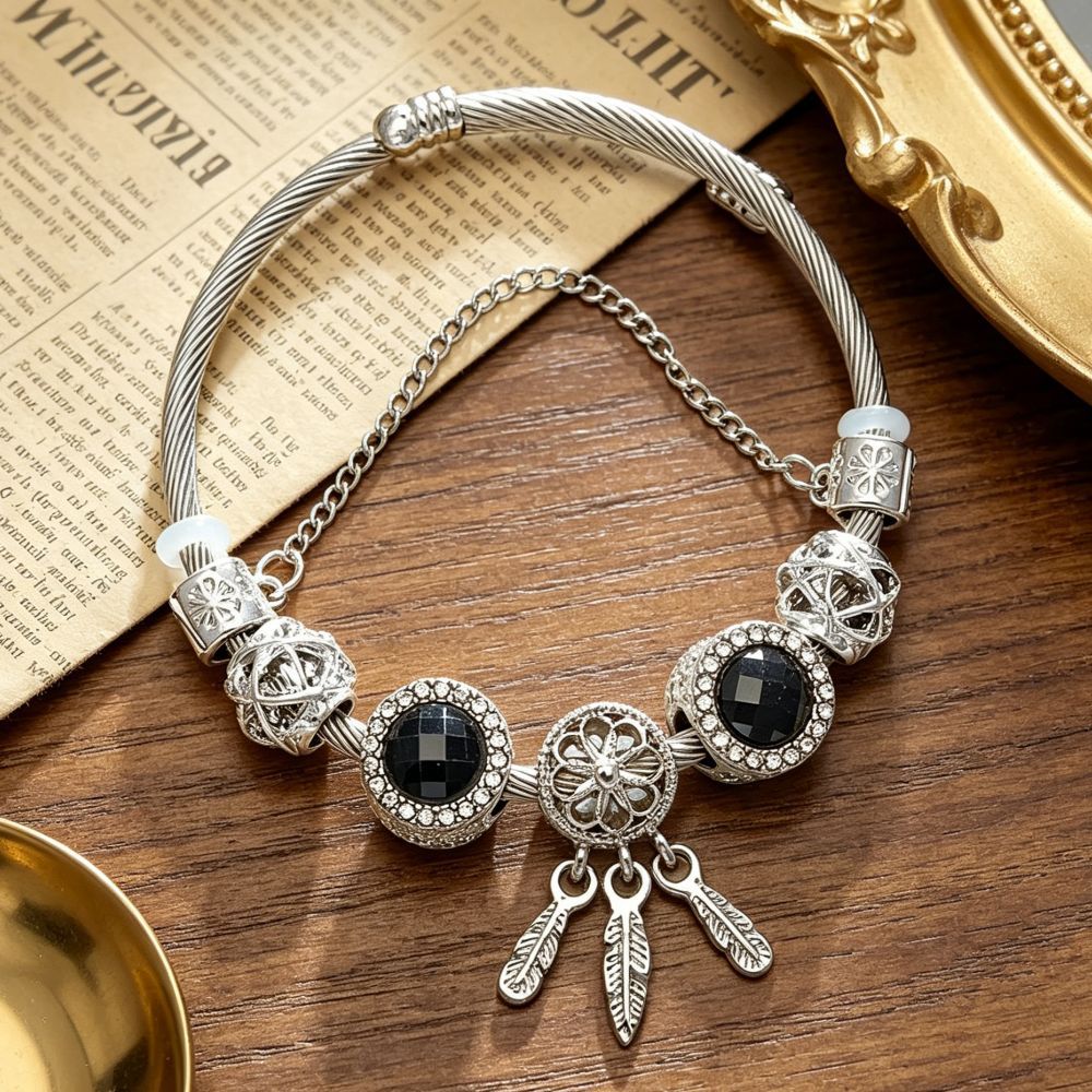 Wholesale Stainless Steel Sparkling Dreamcatcher Bead Bracelet Geometric Starry Design Women' s Fashion Accessory