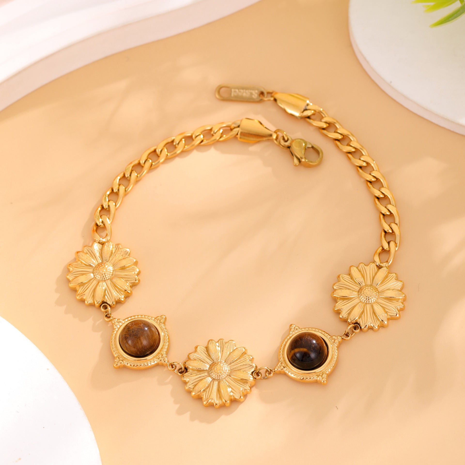 Wholesale Baroque Retro Luxury  Stainless Steel Jewelry Bracelet