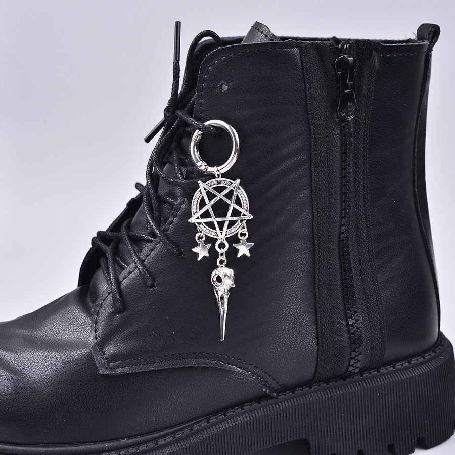 Wholesale Retro Six Pointed Star Skull Metal Pendant Shoe Buckle And Bag Charm Fashion Accessory For Boutique Resale