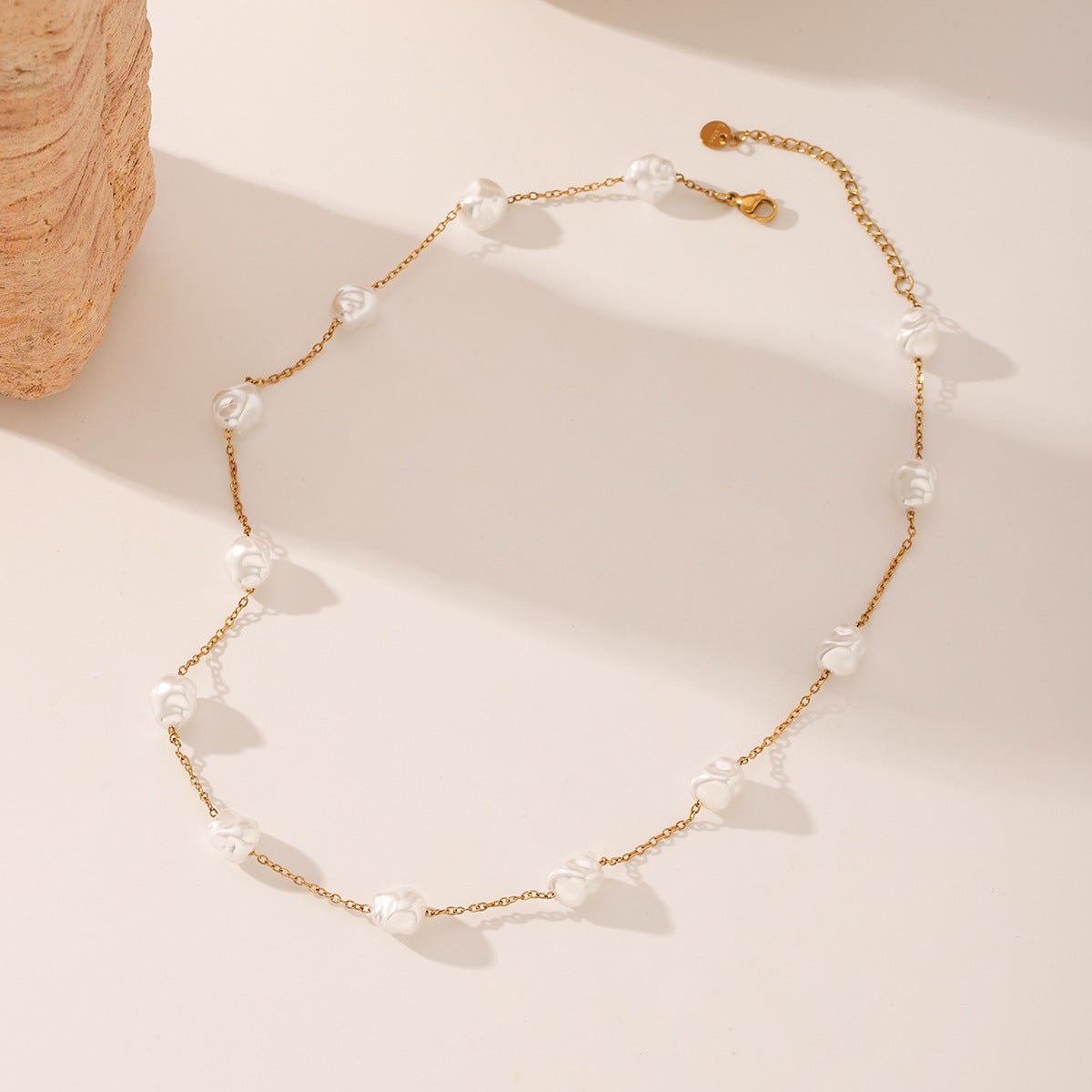 Wholesale Pearl Necklace Stainless Steel 18K Gold Irregular Pearl Necklace