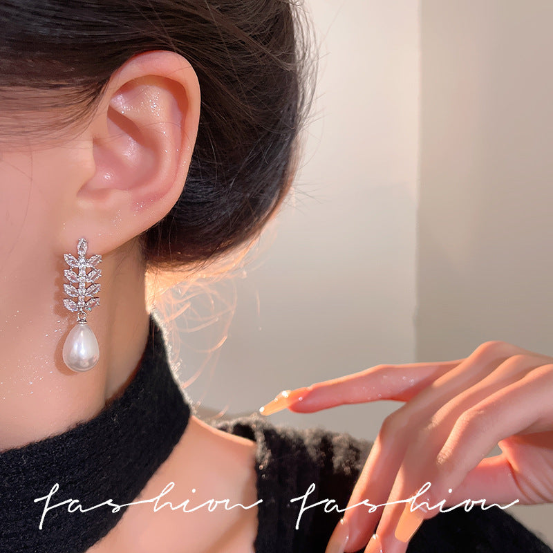 Wholesale  Zircon Pearl Earrings  Light Luxury Earrings