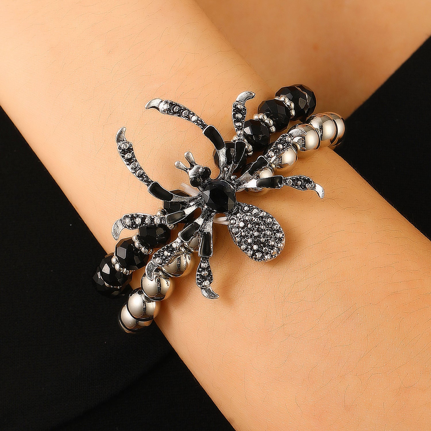 Wholesale Dark  Vintage  Jewelry Set Alloy Electroplated Ring Necklace Bracelet Fashion Accessory