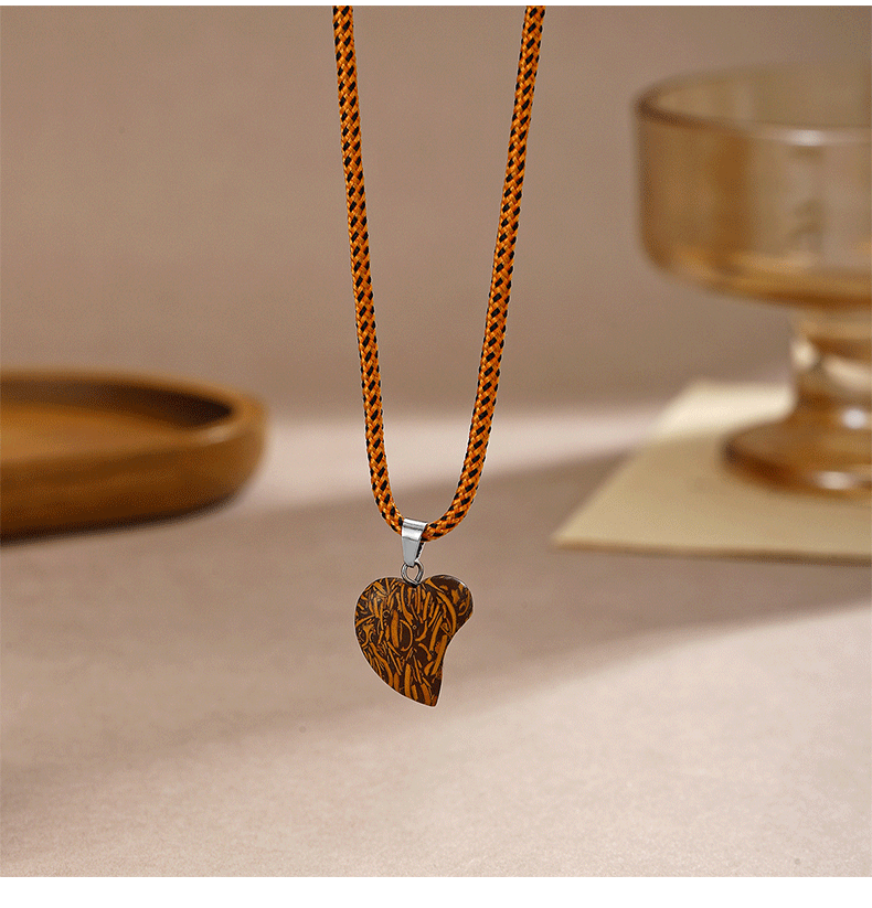 Wholesale Stylish Bohemian Agate Heart Pendant Necklace Adjustable Retro Jewelry Gift